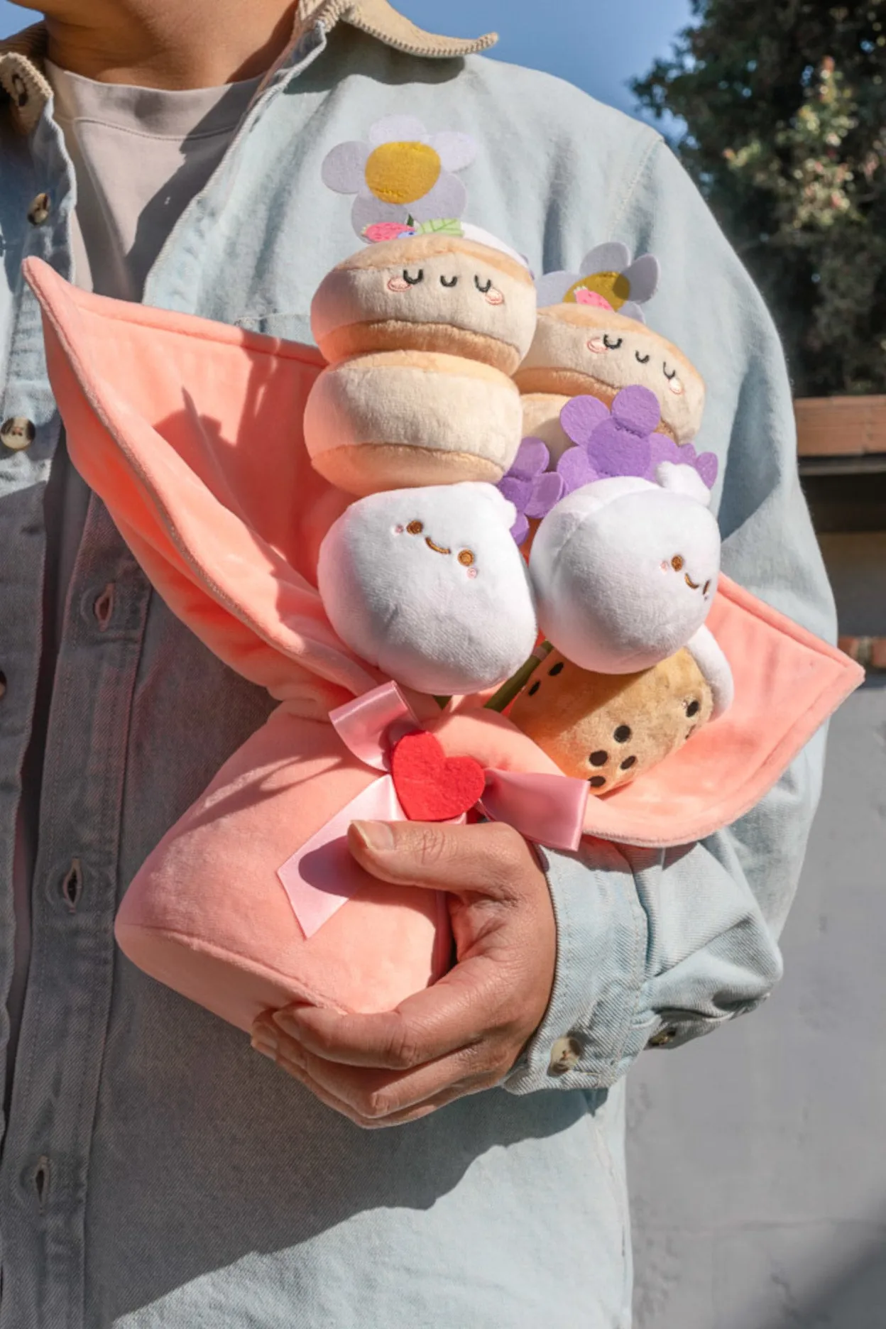 Smoko Friends Plush Bouquet - Image 3